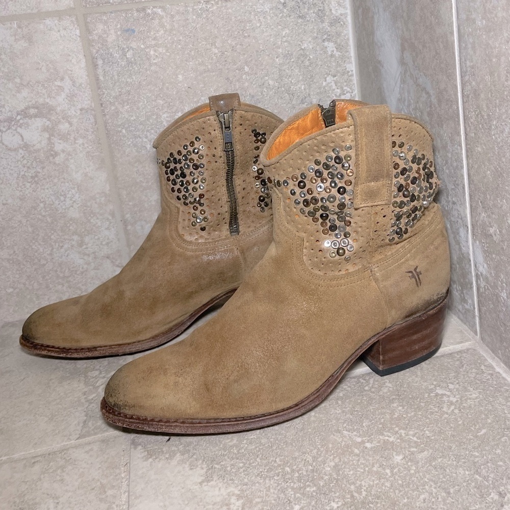 Frye Deborah Studded Bling Distressed Studded Western Boots Ankle Booties - Picture 3 of 8